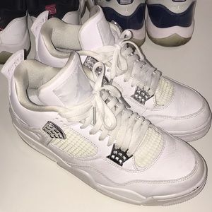 Jordan retro 4 Pure money Size 9.5 gently used